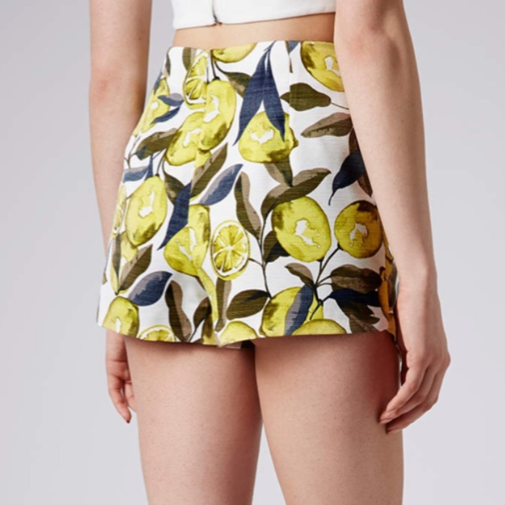 Donating 2/18. Offers welcome. Topshop Lemon Shorts - Picture 2 of 2